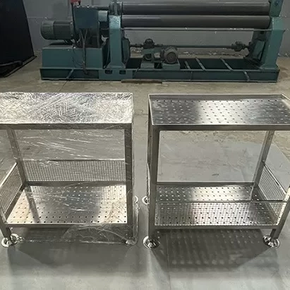BÀN ĐỂ DỤNG CỤ SẢN XUẤT